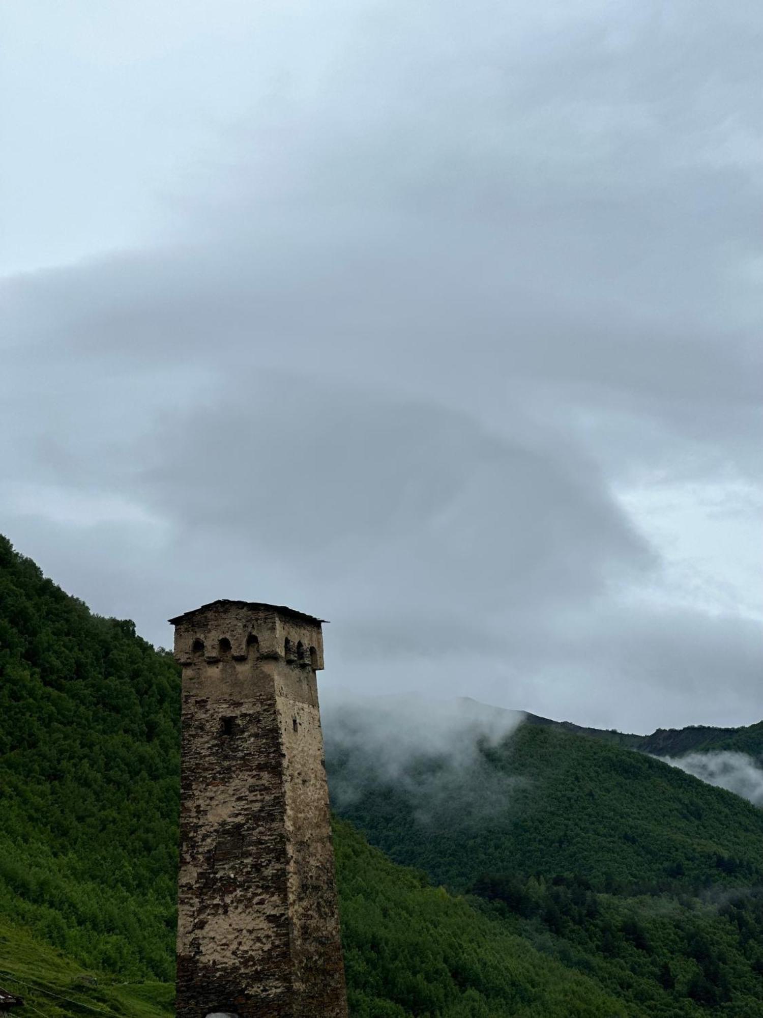 Guesthouse Divo Hut Ushguli Dış mekan fotoğraf